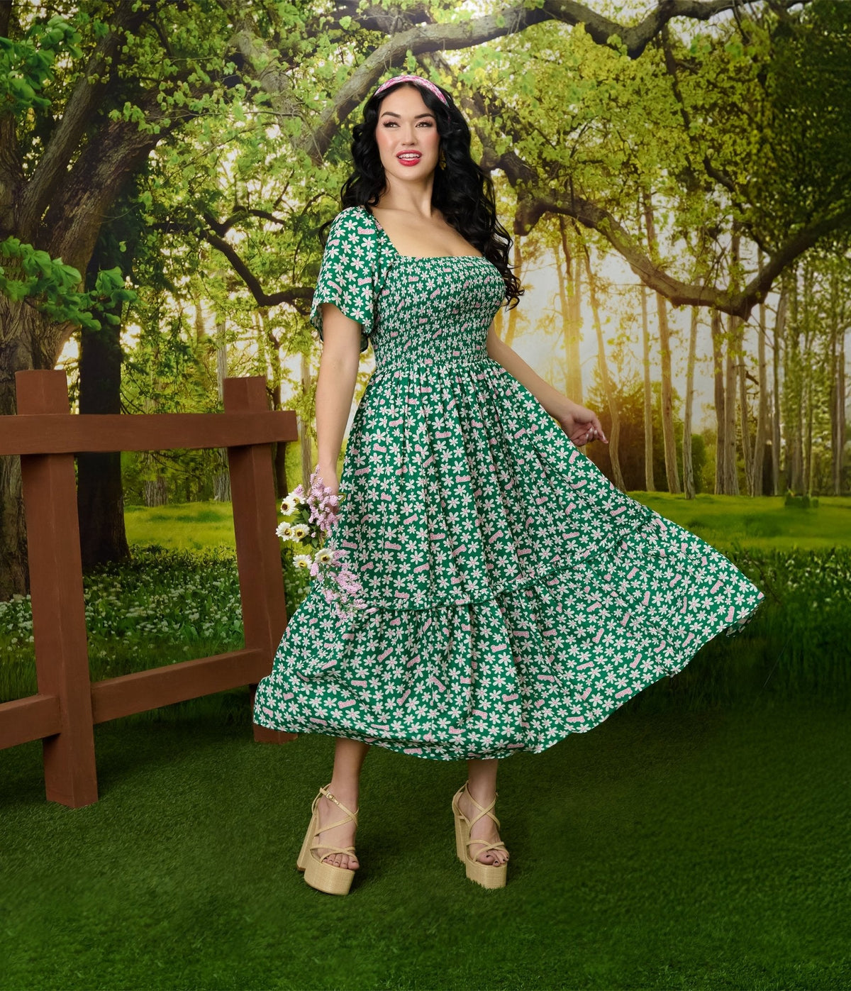 Barbie™ x Unique Vintage Green Ditzy Daisy Smocked Midi Dress