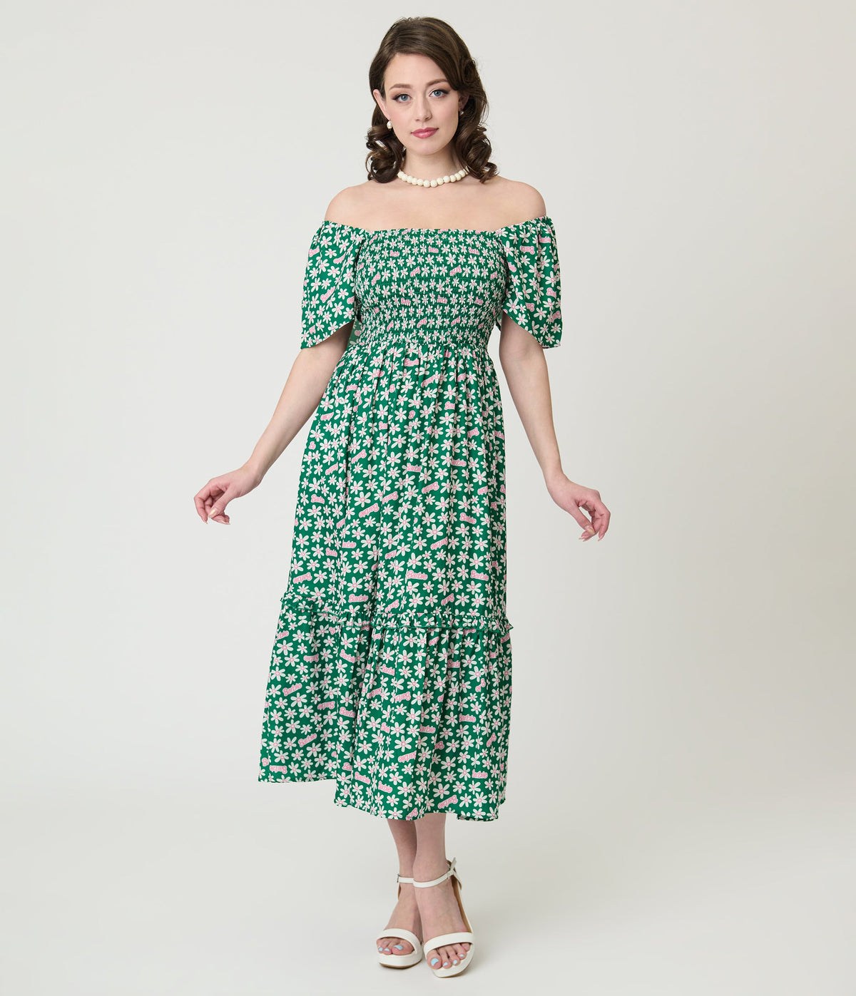 Barbie™ x Unique Vintage Green Ditzy Daisy Smocked Midi Dress