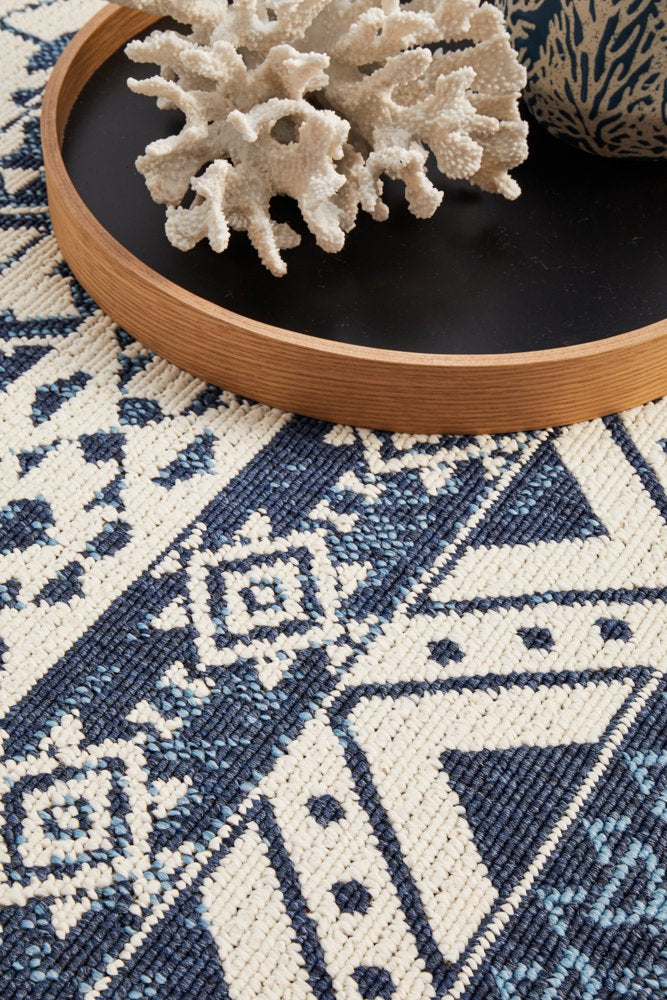 Outdoor White Blue Rug